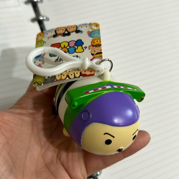 Disney Tsum Tsum - Toy Story Buzz Lightyear Squeezable Scent Keychain Clip‎ NWT - Picture 1 of 13